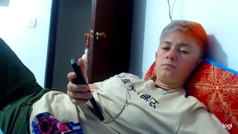 Snapshot of tomboyblue chatting on December 12, 2024, 4:37 am Blue online show from December 12, 2024, 4:37 am