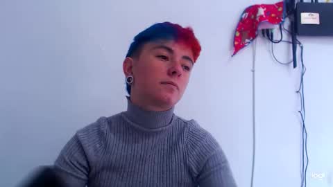 Snapshot of tomboyblue chatting on December 17, 2024, 6:20 pm Blue online show from December 17, 2024, 6:20 pm