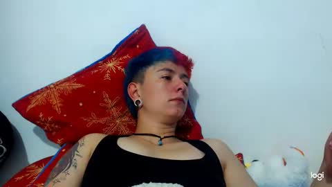 Snapshot of tomboyblue chatting on December 20, 2024, 12:30 am Blue online show from December 20, 2024, 12:30 am