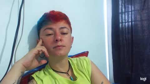Snapshot of tomboyblue chatting on December 24, 2024, 1:17 pm Blue online show from December 24, 2024, 1:17 pm