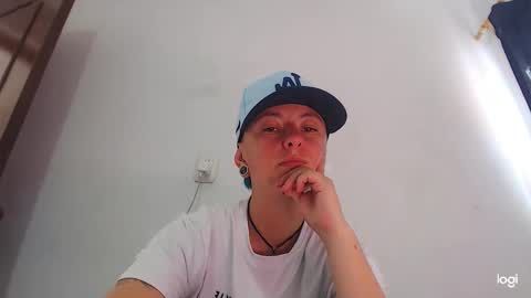 Snapshot of tomboyblue chatting on January 8, 2025, 7:34 pm Blue online show from January 8, 2025, 7:34 pm