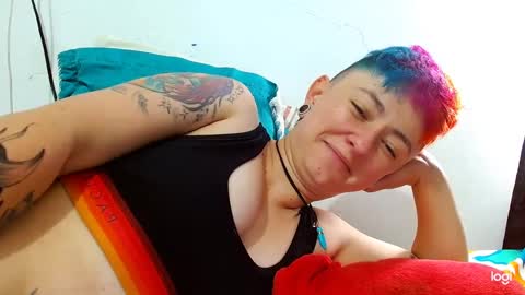 Snapshot of tomboyblue chatting on January 21, 2025, 3:54 pm Blue online show from January 21, 2025, 3:54 pm