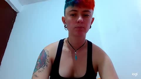 Snapshot of tomboyblue chatting on February 4, 2025, 7:00 pm Blue online show from February 4, 2025, 7:00 pm