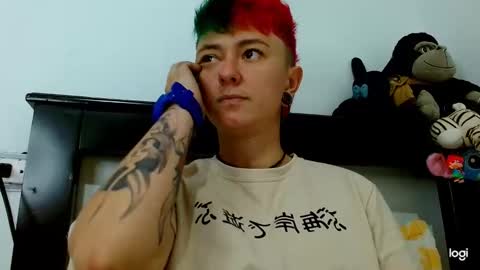 Snapshot of tomboyblue chatting on February 17, 2025, 4:48 pm Blue online show from February 17, 2025, 4:48 pm