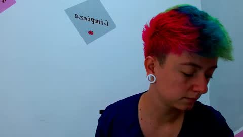 Snapshot of tomboyblue chatting on September 9, 2025, 6:51 pm Blue online show from September 9, 2025, 6:51 pm