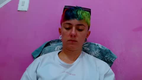 Snapshot of tomboyblue chatting on September 15, 2025, 6:52 pm Blue online show from September 15, 2025, 6:52 pm