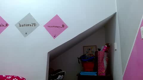 Snapshot of tomboyblue chatting on October 9, 2025, 4:49 pm Blue online show from October 9, 2025, 4:49 pm