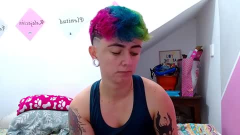 Snapshot of tomboyblue chatting on October 11, 2025, 12:32 am Blue online show from October 11, 2025, 12:32 am