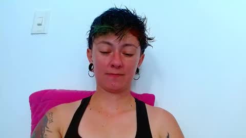 Blue online show from April 22, 2026, 6:31 pm