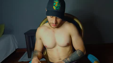 tomDavisXl online show from October 23, 2025, 1:05 am