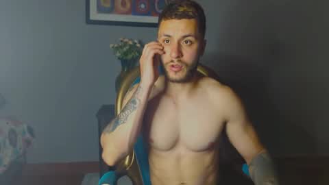 tomDavisXl online show from November 15, 2025, 2:42 am