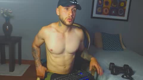 tomDavisXl online show from February 22, 2026, 3:18 am