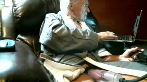 Tom online show from January 7, 2026, 1:57 pm