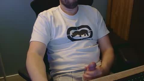 tomin3m online show from April 9, 2026, 6:35 pm