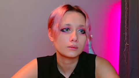 Snapshot of tommioo7 chatting on February 17, 2025, 10:58 pm Galadriel online show from February 17, 2025, 10:58 pm