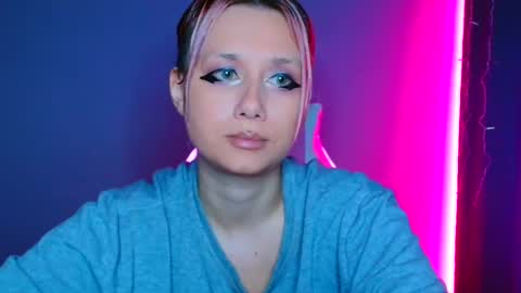 Snapshot of tommioo7 chatting on February 21, 2025, 10:48 pm Galadriel online show from February 21, 2025, 10:48 pm