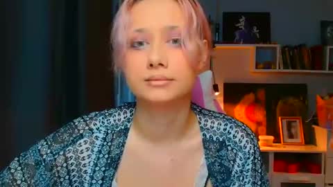 Snapshot of tommioo7 chatting on March 9, 2025, 5:55 am Galadriel online show from March 9, 2025, 5:55 am