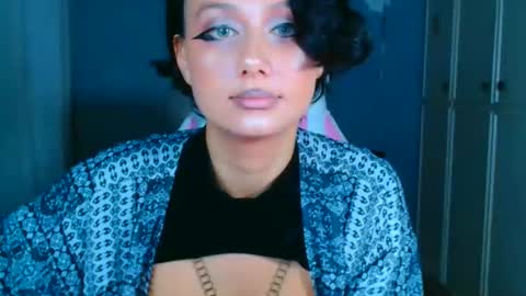 Snapshot of tommioo7 chatting on September 21, 2025, 10:33 pm Galadriel online show from September 21, 2025, 10:33 pm