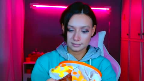 Snapshot of tommioo7 chatting on September 25, 2025, 8:01 pm Galadriel online show from September 25, 2025, 8:01 pm