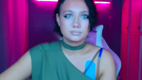 Snapshot of tommioo7 chatting on October 26, 2025, 9:21 pm Galadriel online show from October 26, 2025, 9:21 pm