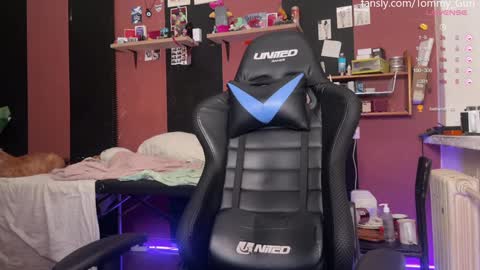 Snapshot of tommy__gun_ chatting on December 13, 2024, 6:38 pm Tommy and Katana online show from December 13, 2024, 6:38 pm