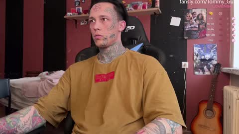 Snapshot of tommy__gun_ chatting on December 20, 2024, 9:43 am Tommy and Katana online show from December 20, 2024, 9:43 am