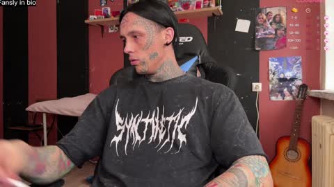 Snapshot of tommy__gun_ chatting on December 26, 2024, 12:05 pm Tommy and Katana online show from December 26, 2024, 12:05 pm