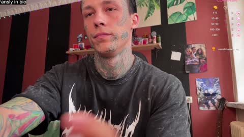 Snapshot of tommy__gun_ chatting on January 2, 2025, 9:33 am Tommy and Katana online show from January 2, 2025, 9:33 am