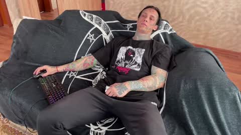 Snapshot of tommy__gun_ chatting on February 2, 2025, 7:41 am Tommy and Katana online show from February 2, 2025, 7:41 am