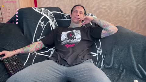 Snapshot of tommy__gun_ chatting on February 8, 2025, 6:22 am Tommy and Katana online show from February 8, 2025, 6:22 am