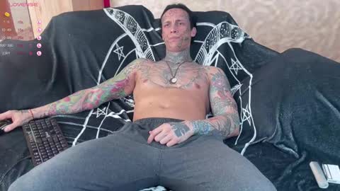 Snapshot of tommy__gun_ chatting on February 10, 2025, 11:04 am Tommy and Katana online show from February 10, 2025, 11:04 am