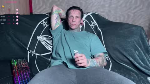 Snapshot of tommy__gun_ chatting on February 12, 2025, 2:21 pm Tommy and Katana online show from February 12, 2025, 2:21 pm