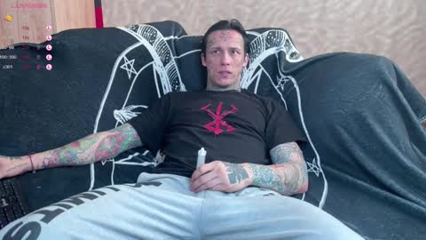 Snapshot of tommy__gun_ chatting on February 16, 2025, 6:32 am Tommy and Katana online show from February 16, 2025, 6:32 am