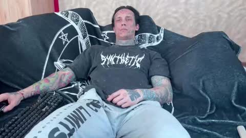 Snapshot of tommy__gun_ chatting on February 21, 2025, 9:34 am Tommy and Katana online show from February 21, 2025, 9:34 am