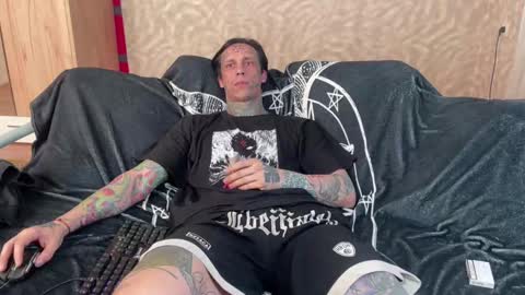 Snapshot of tommy__gun_ chatting on March 5, 2025, 11:28 am Tommy and Katana online show from March 5, 2025, 11:28 am