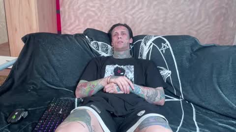 Snapshot of tommy__gun_ chatting on March 6, 2025, 1:03 pm Tommy and Katana online show from March 6, 2025, 1:03 pm