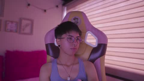 Blue  online show from April 18, 2026, 2:54 pm