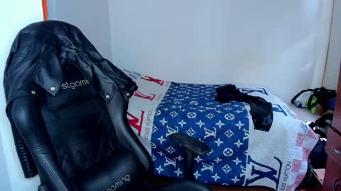 Twitter BreddTommy IG tommy bredd online show from February 3, 2025, 9:50 pm