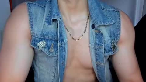 Twitter BreddTommy IG tommy bredd online show from July 1, 2026, 7:46 pm