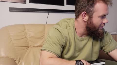 Snapshot of tommy_burnzzz chatting on December 7, 2024, 9:28 am tommy burnzzz online show from December 7, 2024, 9:28 am