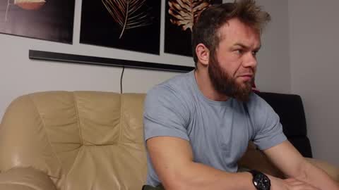 Snapshot of tommy_burnzzz chatting on December 23, 2024, 2:56 am tommy burnzzz online show from December 23, 2024, 2:56 am