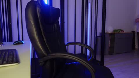 Snapshot of tommy_burnzzz chatting on January 10, 2025, 2:46 am tommy burnzzz online show from January 10, 2025, 2:46 am