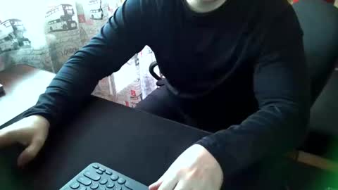 Snapshot of tommy_li_2 chatting on January 7, 2025, 7:20 am Tommi Li online show from January 7, 2025, 7:20 am