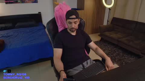 Snapshot of tommy_raym0ndg chatting on April 22, 2026, 3:53 am tommy_raym0ndg online show from April 22, 2026, 3:53 am