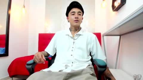 tommy_will online show from November 23, 2025, 3:39 am