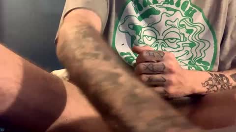 tommycumsloads online show from December 15, 2024, 11:20 pm