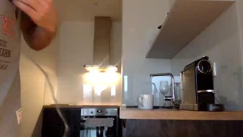 Thomas Fit online show from February 6, 2025, 7:24 am