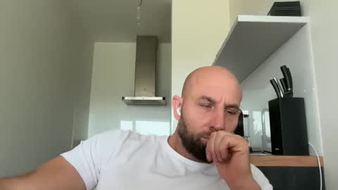 Thomas Fit online show from September 22, 2025, 9:22 am