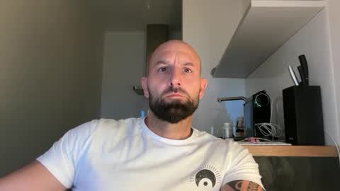 Thomas Fit online show from September 23, 2025, 5:10 am