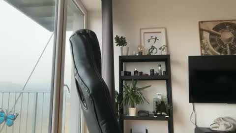 Thomas Fit online show from December 1, 2025, 8:52 am